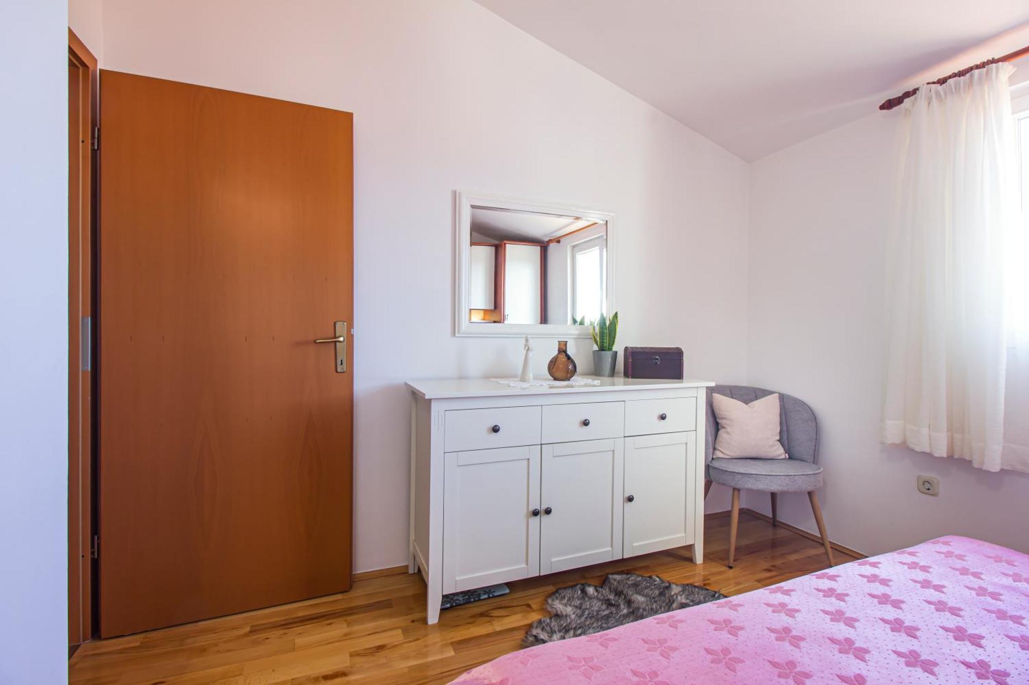 מאקרסקה Apartment Anita With Amazing Sea View מראה חיצוני תמונה
