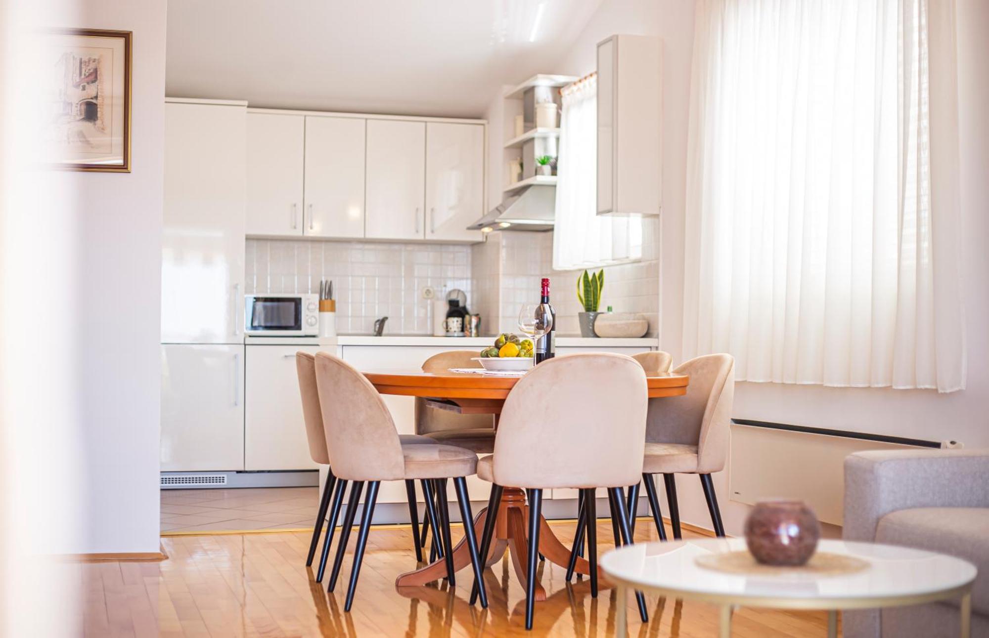 מאקרסקה Apartment Anita With Amazing Sea View מראה חיצוני תמונה