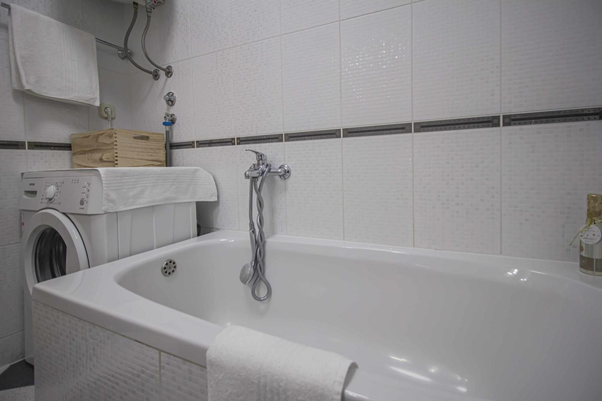 מאקרסקה Apartment Anita With Amazing Sea View מראה חיצוני תמונה
